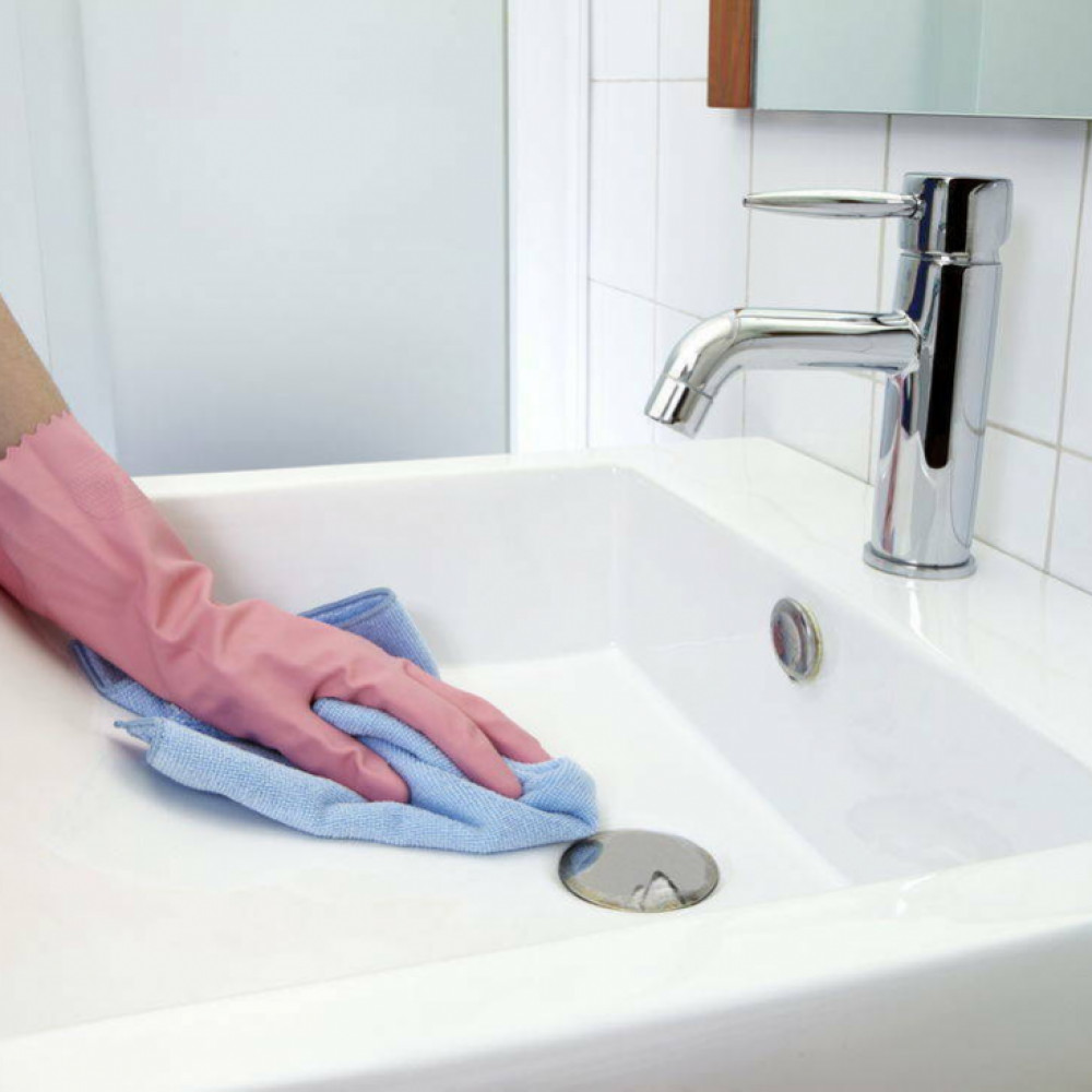 General cleaning of the bathroom